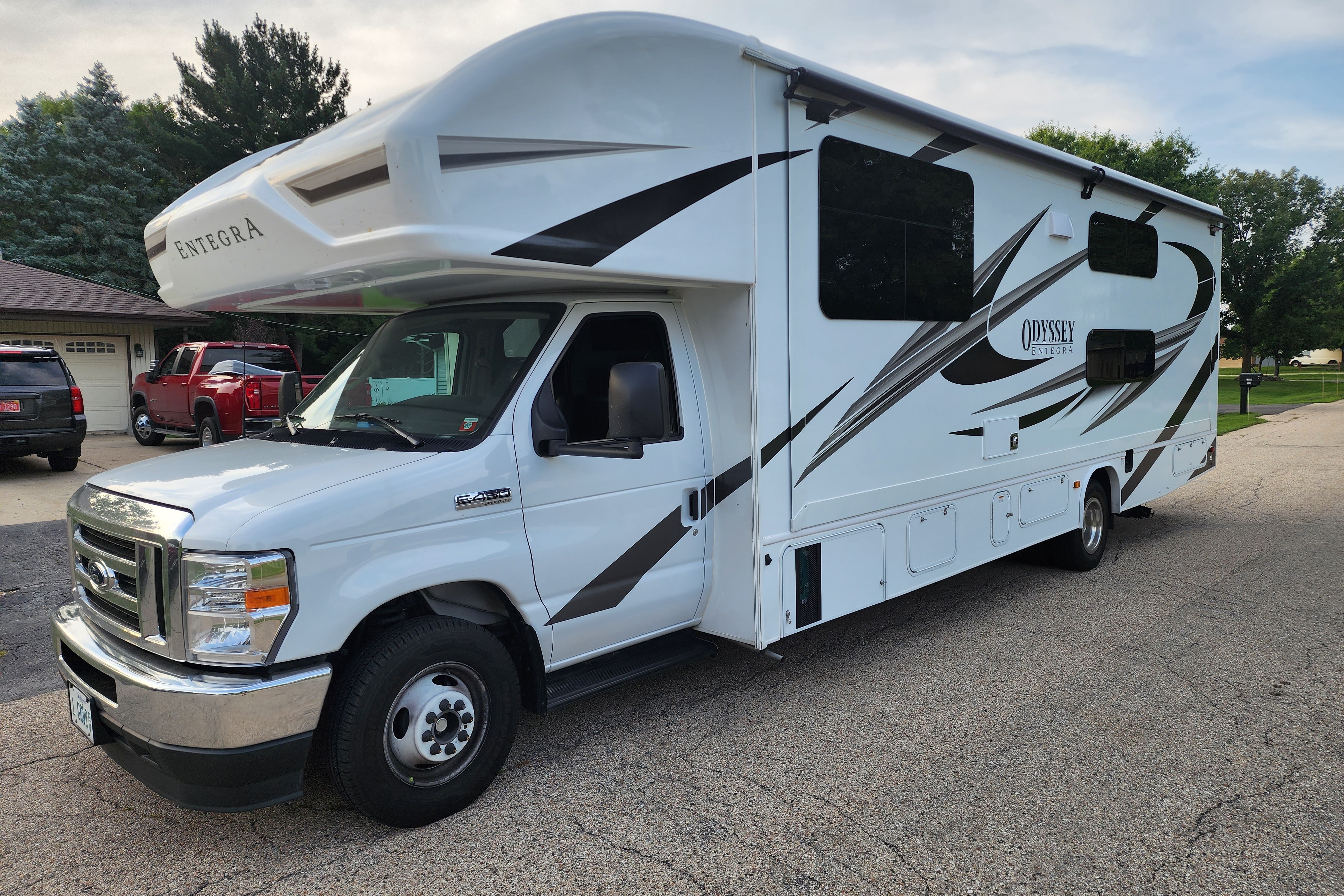 Entegra Coach Odyssey 31F