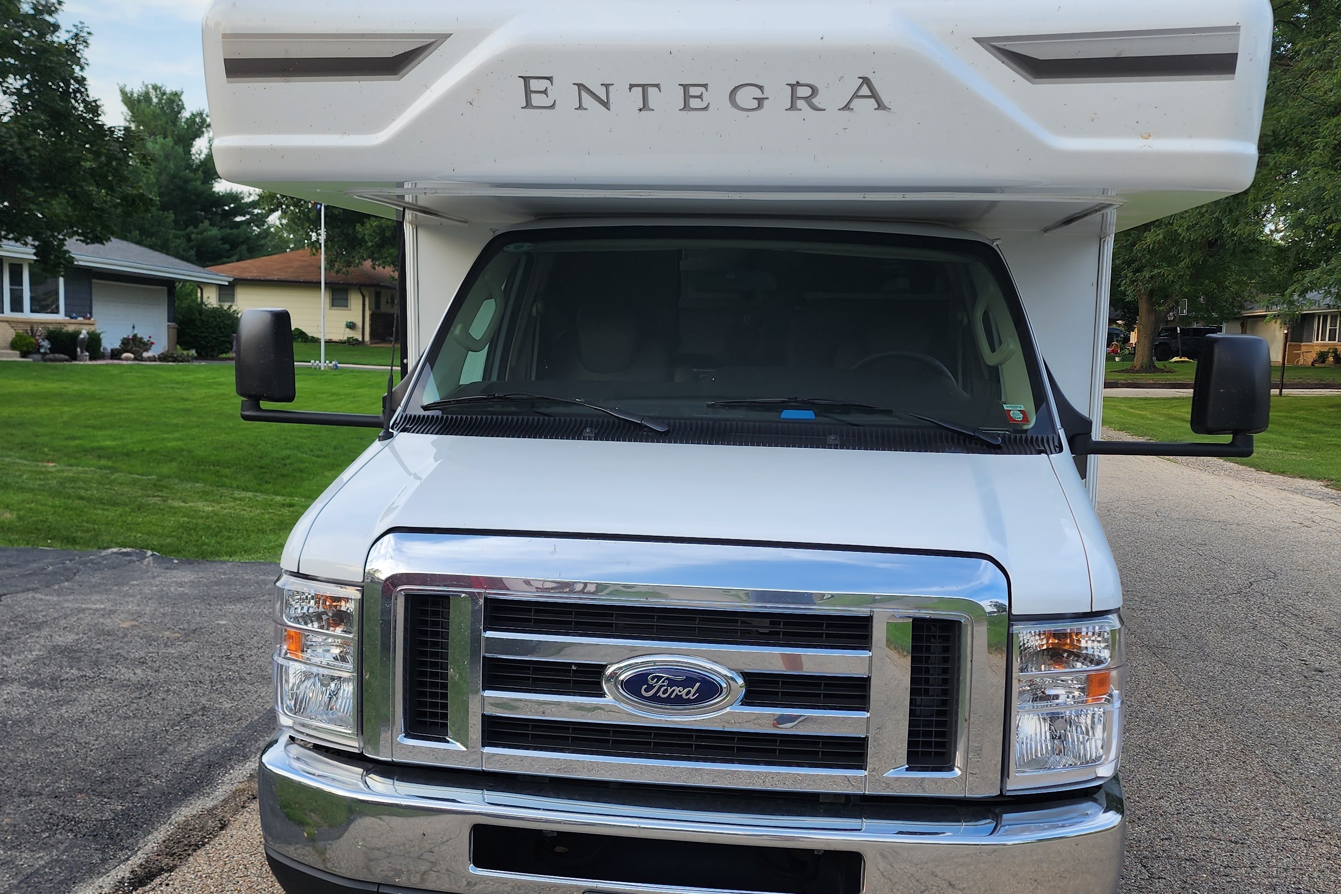 Entegra Coach Odyssey 31F