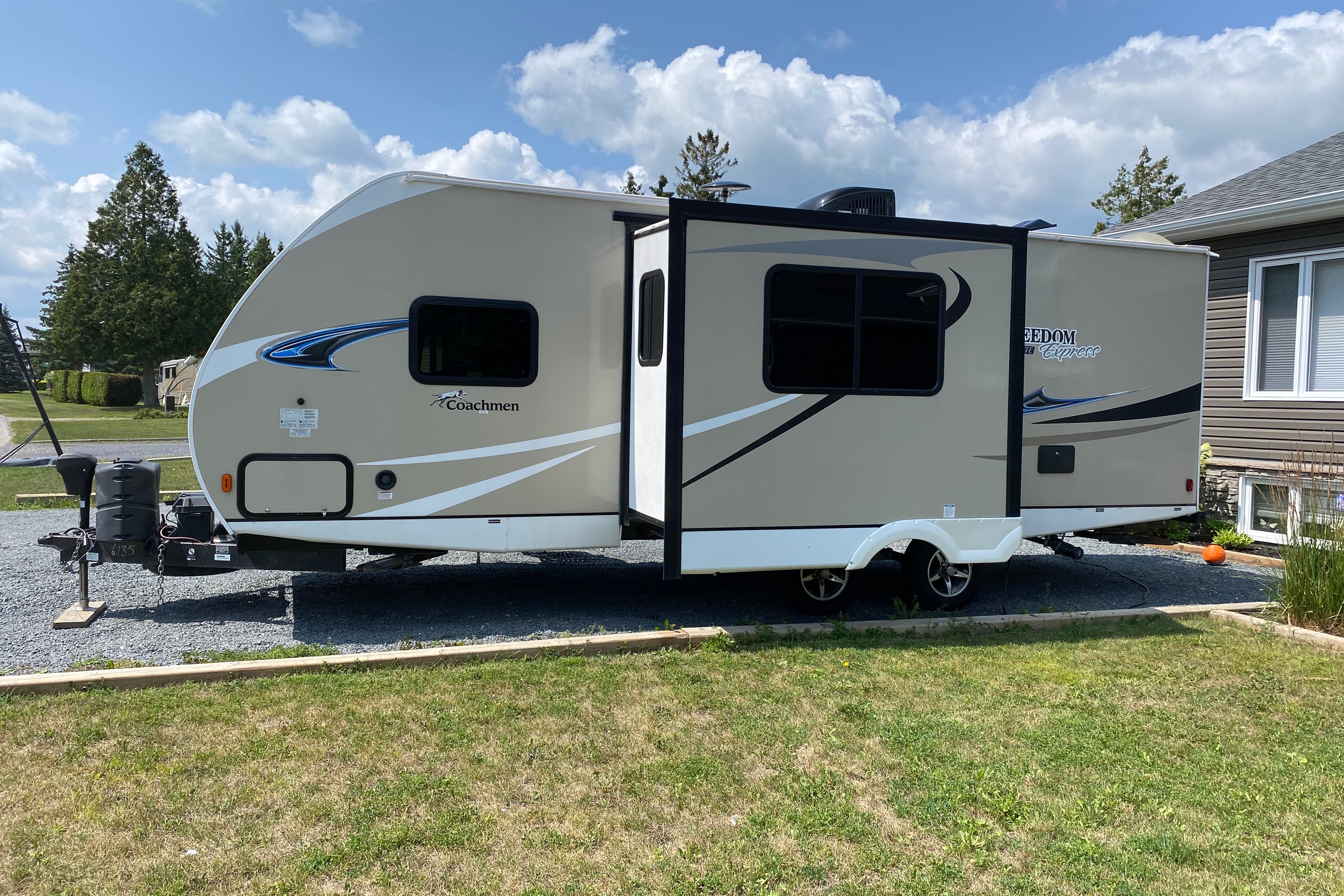 Kristen and Mike’s Coachmen 257 freedom express Travel Trailer