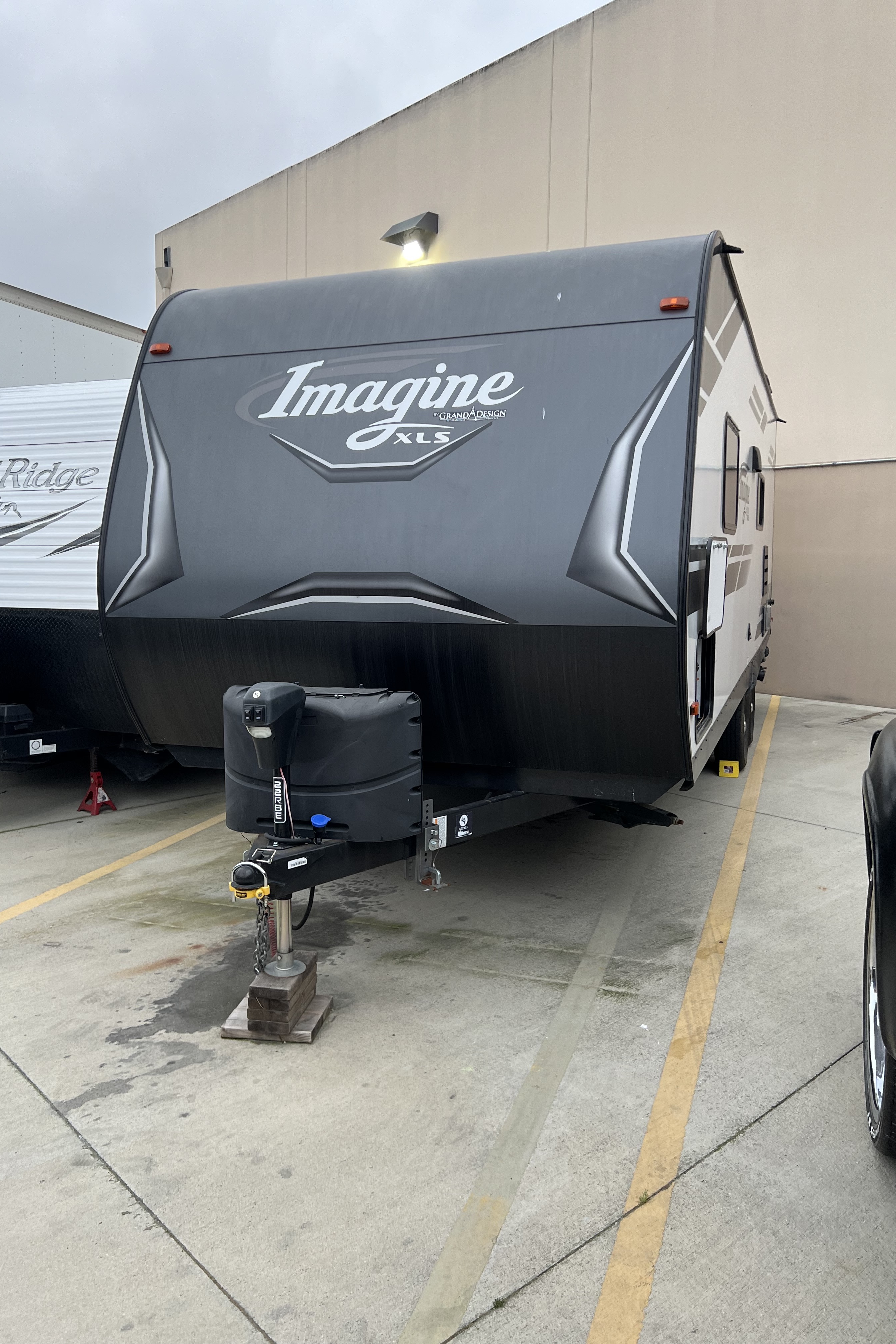 Vartan's Grand Design Imagine 22RBE Travel Trailer
