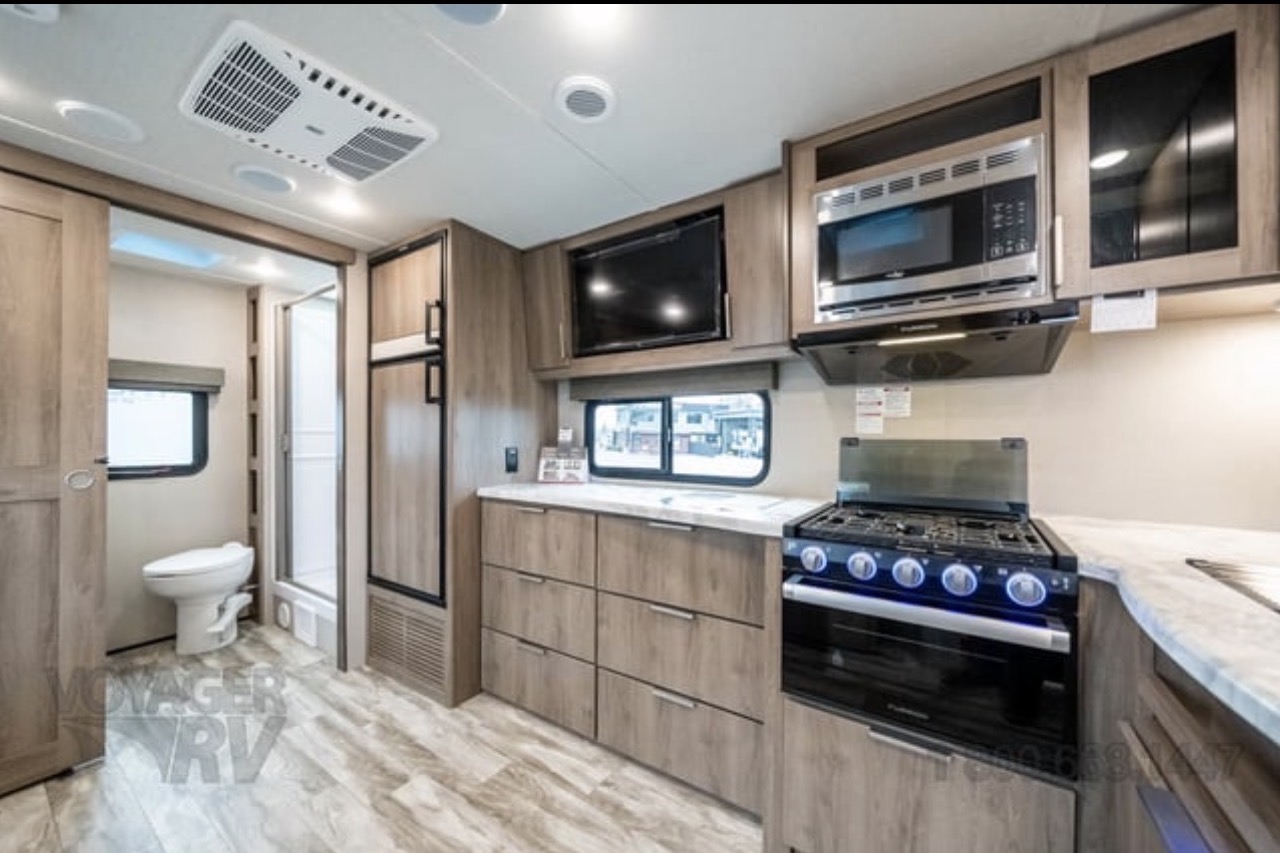 Vartan's Grand Design Imagine 22RBE Travel Trailer