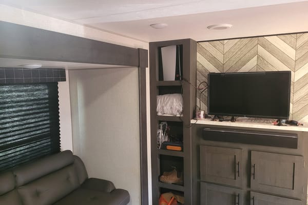 Amy's Sportsman 271BHKSE Travel Trailer