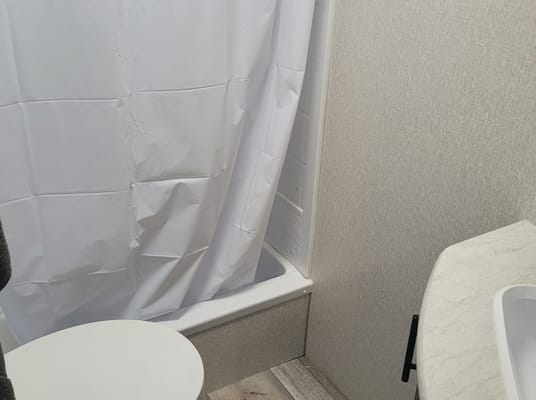 Amy's Sportsman 271BHKSE Travel Trailer