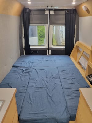 Ruffus – Cozy Adventure Van for Two, Off-Grid Ready! 🚐✨