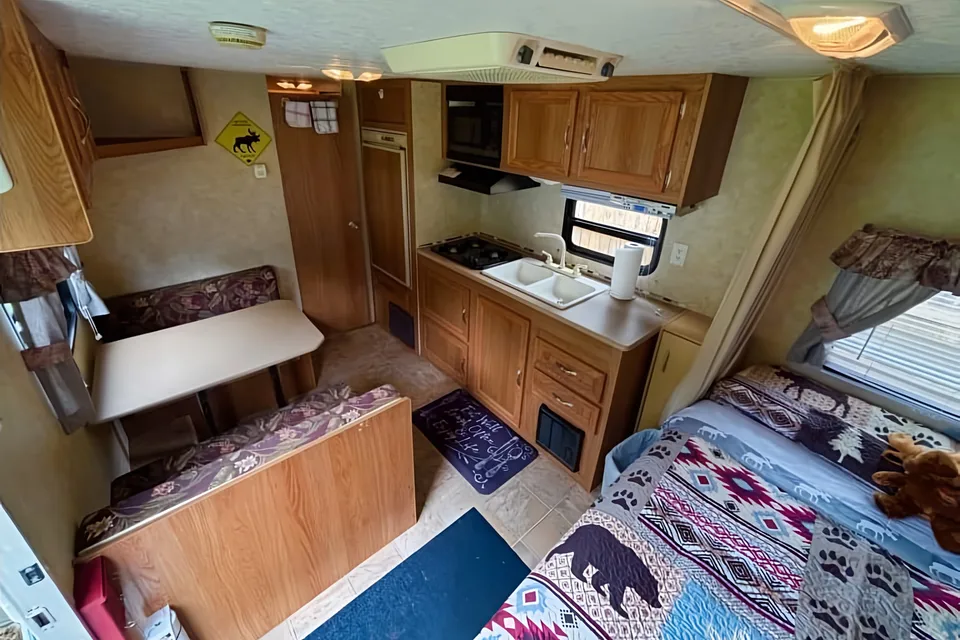 19' Jag Couples Retreat South Division RV