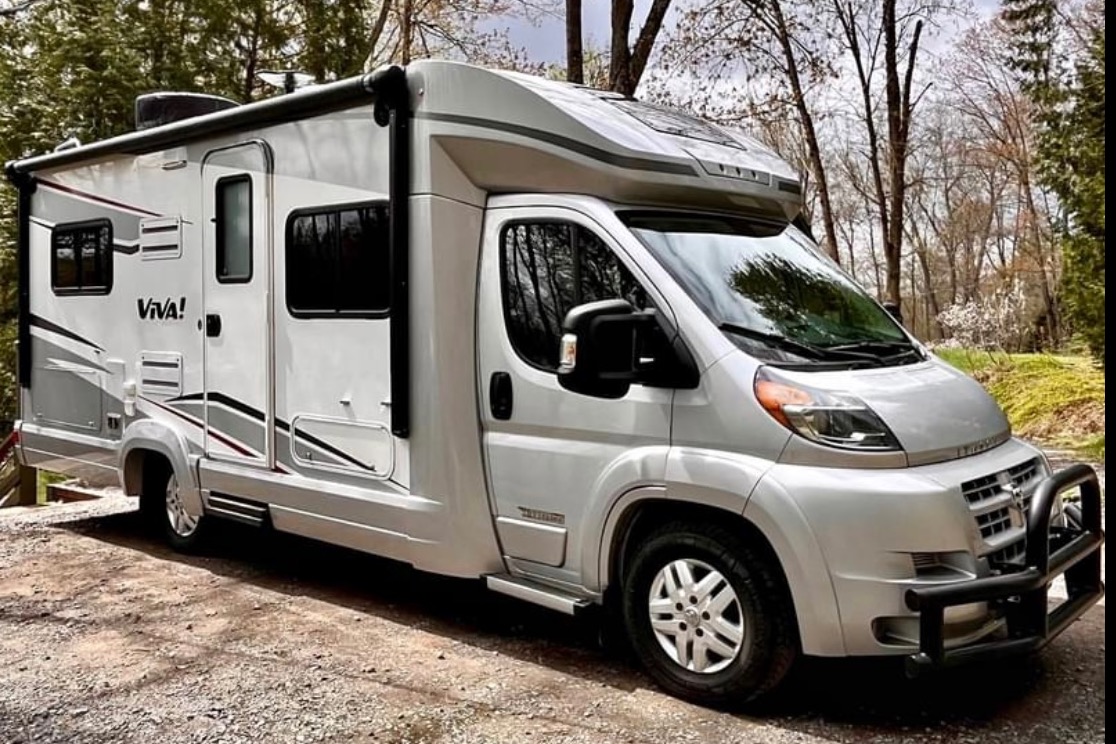 Winnebago Itasca Viva