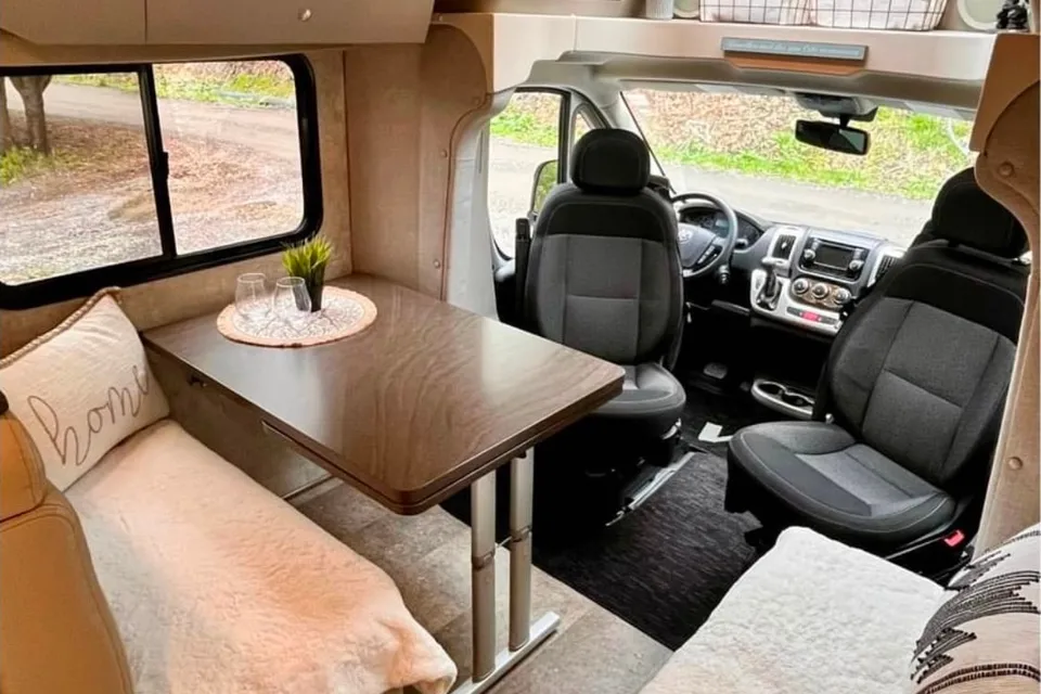 Winnebago Itasca Viva