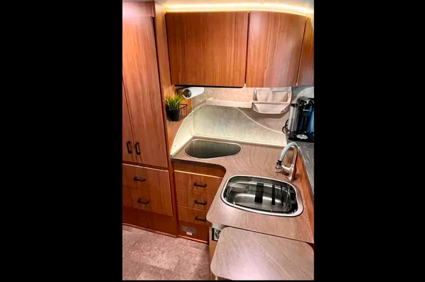 Winnebago Itasca Viva