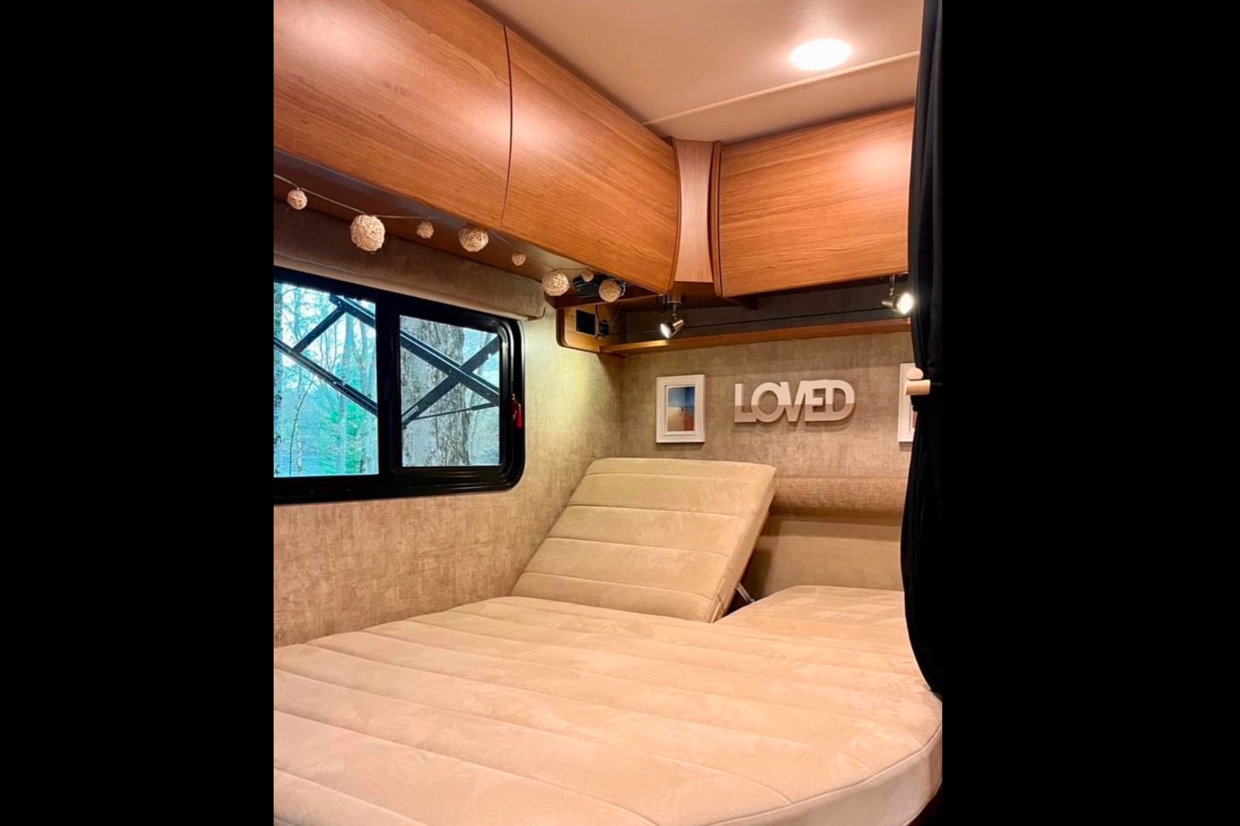 Winnebago Itasca Viva