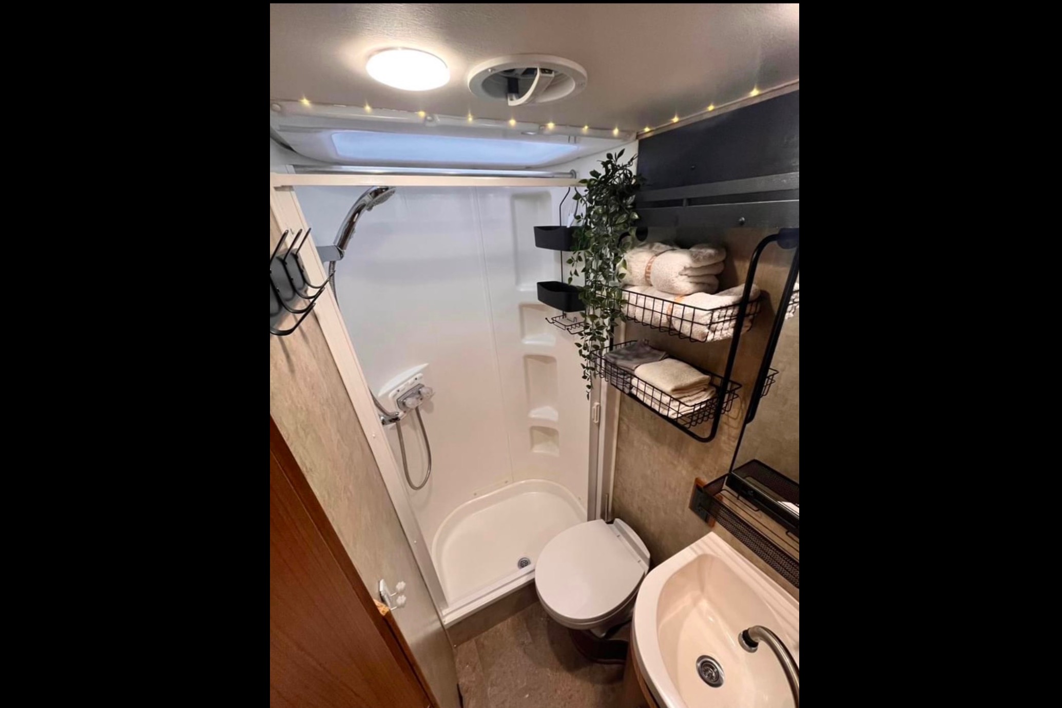 Winnebago Itasca Viva