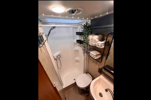 Winnebago Itasca Viva