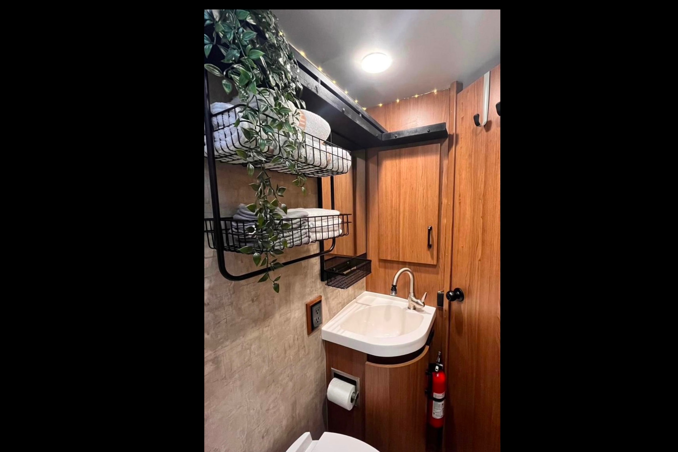 Winnebago Itasca Viva