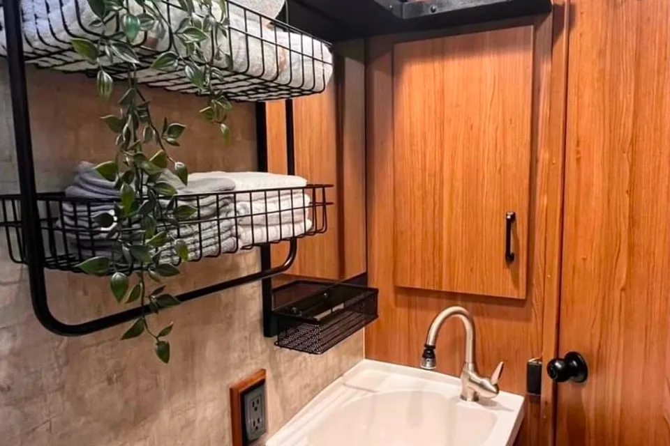 Winnebago Itasca Viva