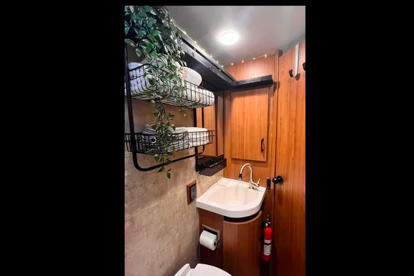 Winnebago Itasca Viva