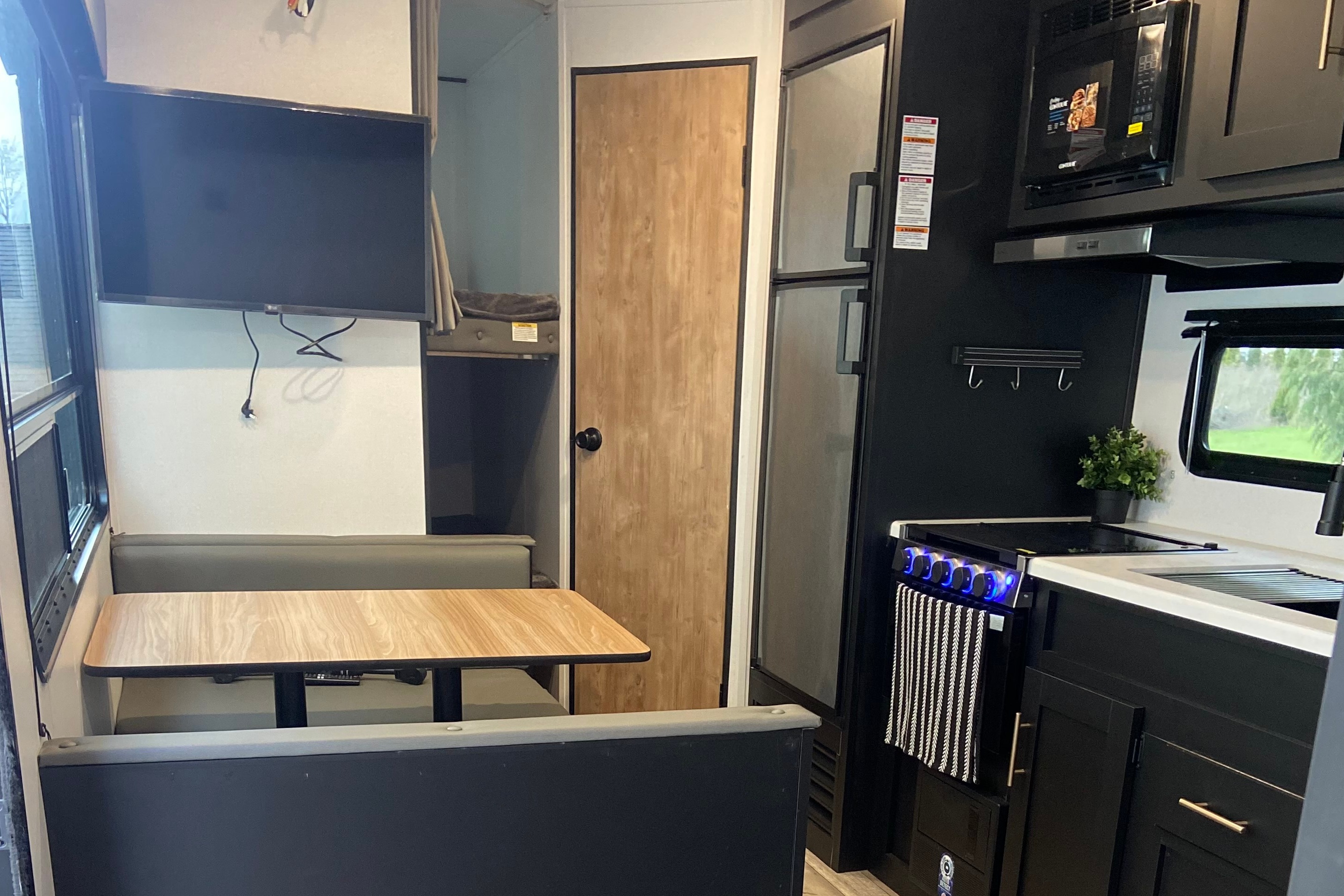 The Go Adventure Trailer - 2022 Keystone RV Springdale