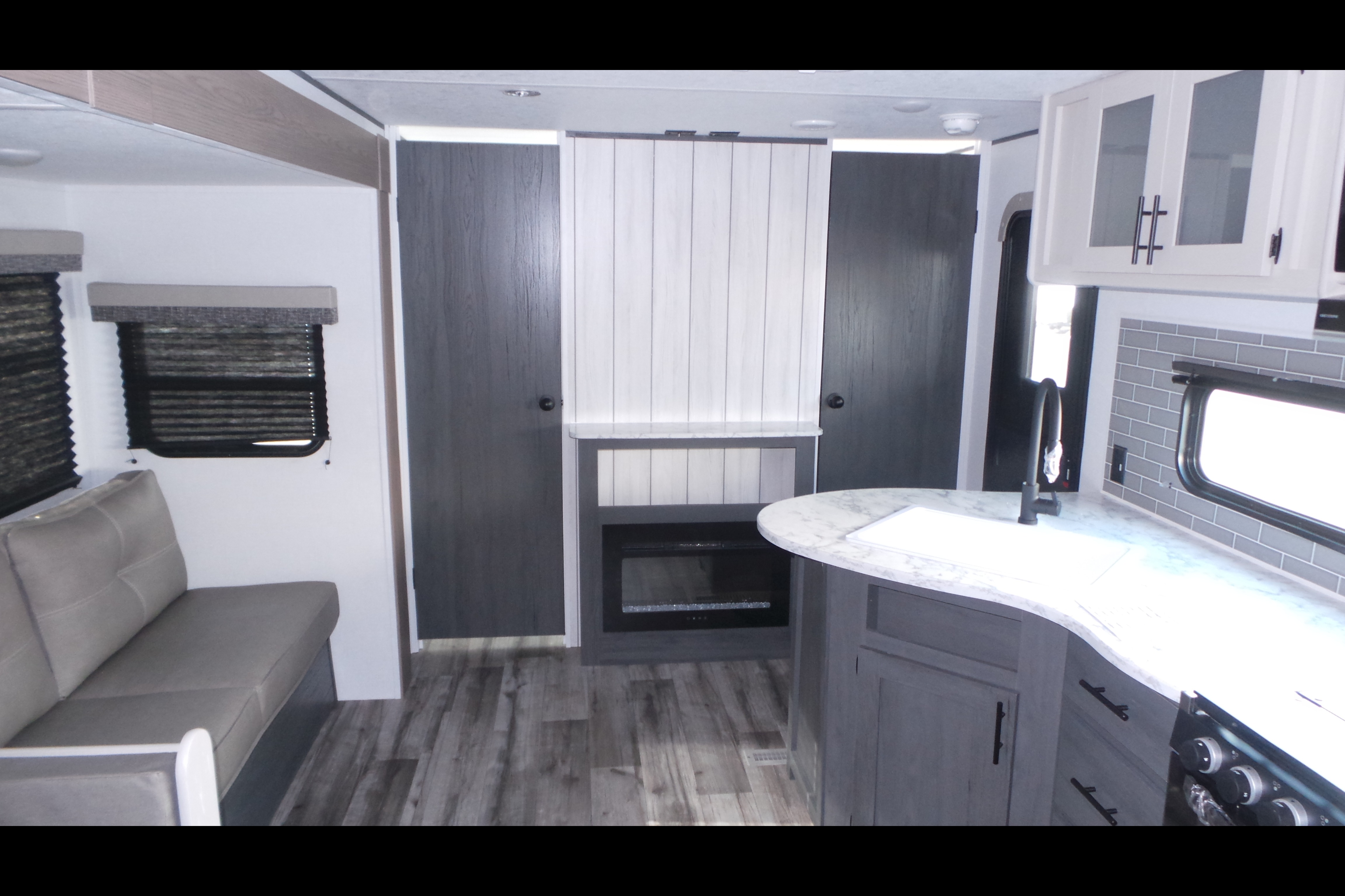 SDRV Rentals Colorado 26BHC Travel Trailer