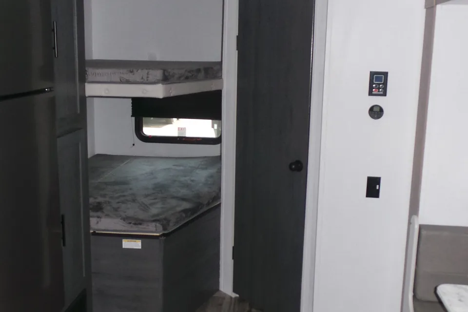 SDRV Rentals Colorado 26BHC Travel Trailer