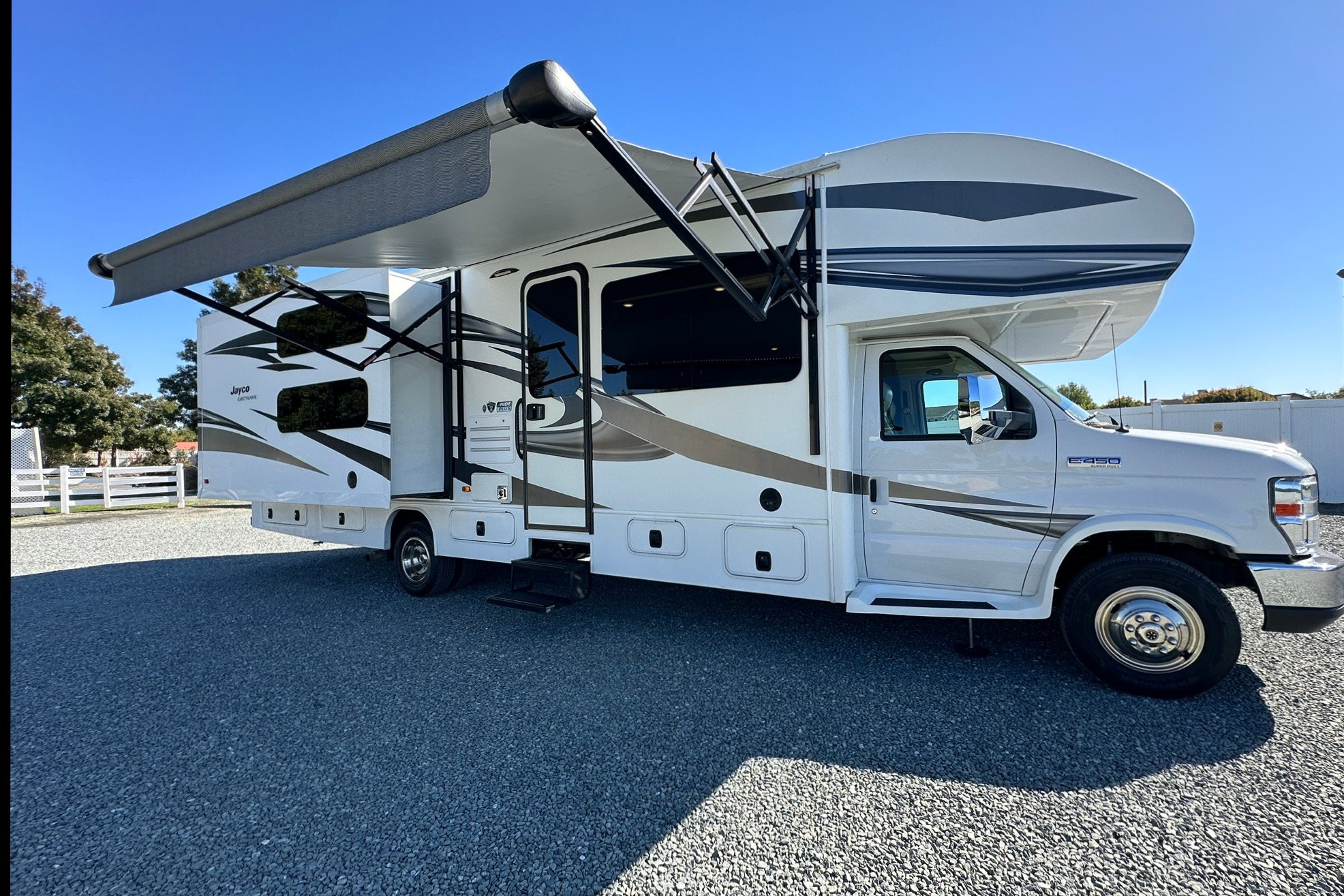 2018 Jayco Greyhawk w/Bunks Travel in Luxury in our camper