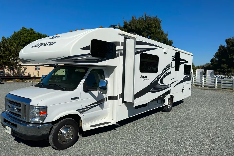 2018 Jayco Greyhawk w/Bunks Travel in Luxury in our camper