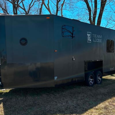 Adam's Team Lodge Extreme 2 Toy Hauler