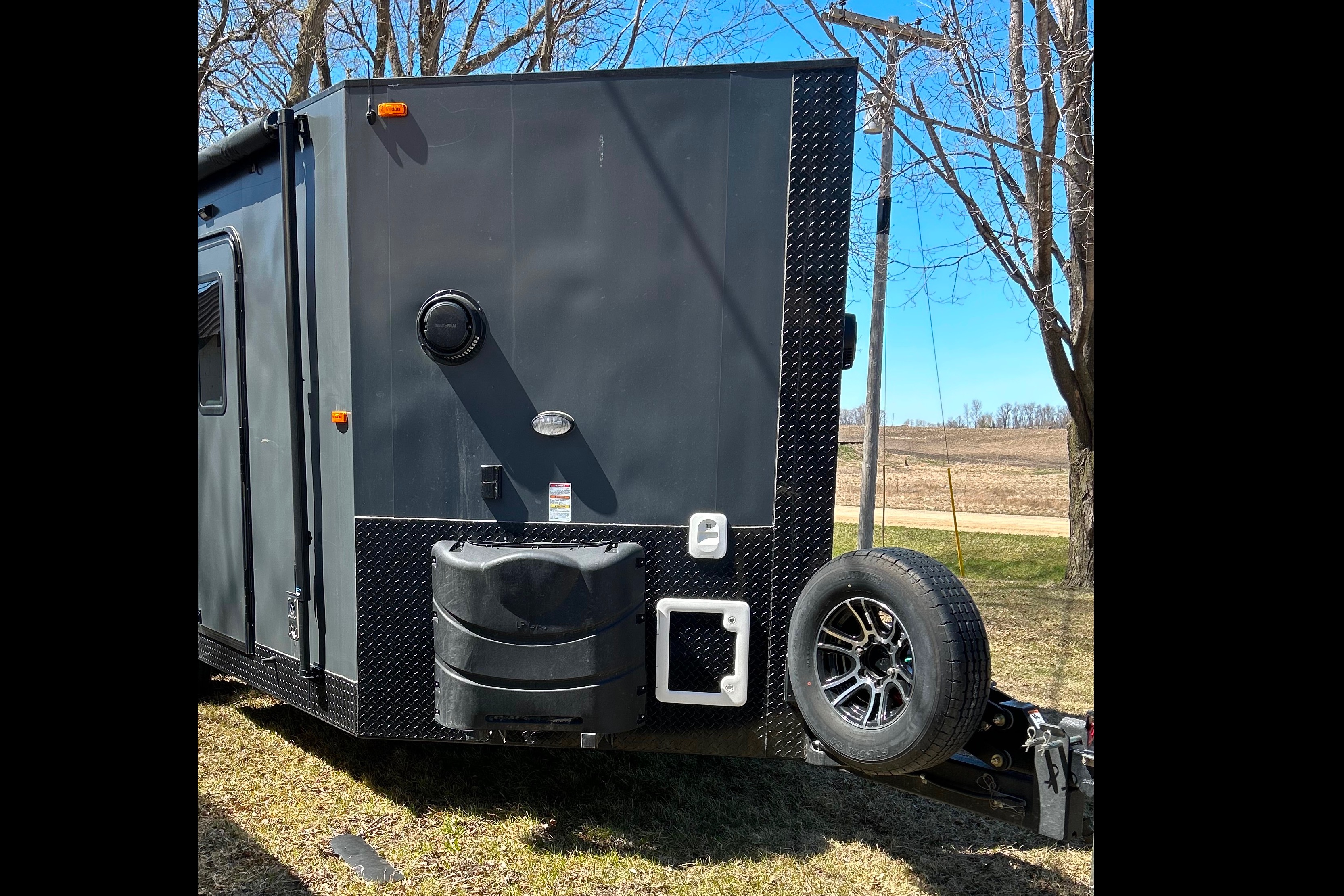 Adam's Team Lodge Extreme 2 Toy Hauler