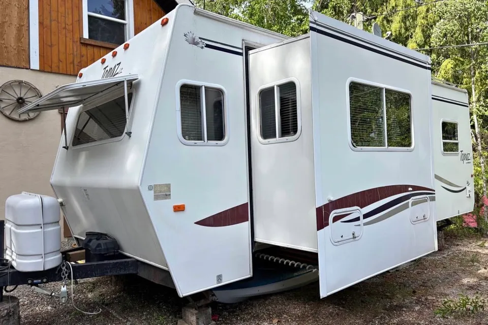 Rob's Triple E Topaz Travel Trailer