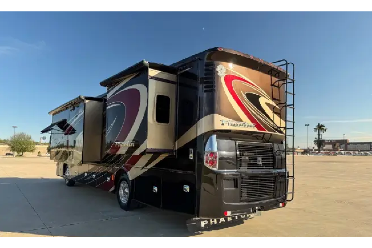 🚍 Luxury Diesel Motor Coach Rental | Sleeps 8 | Delivery Available | F1 • ACL • SXSW • NASCAR