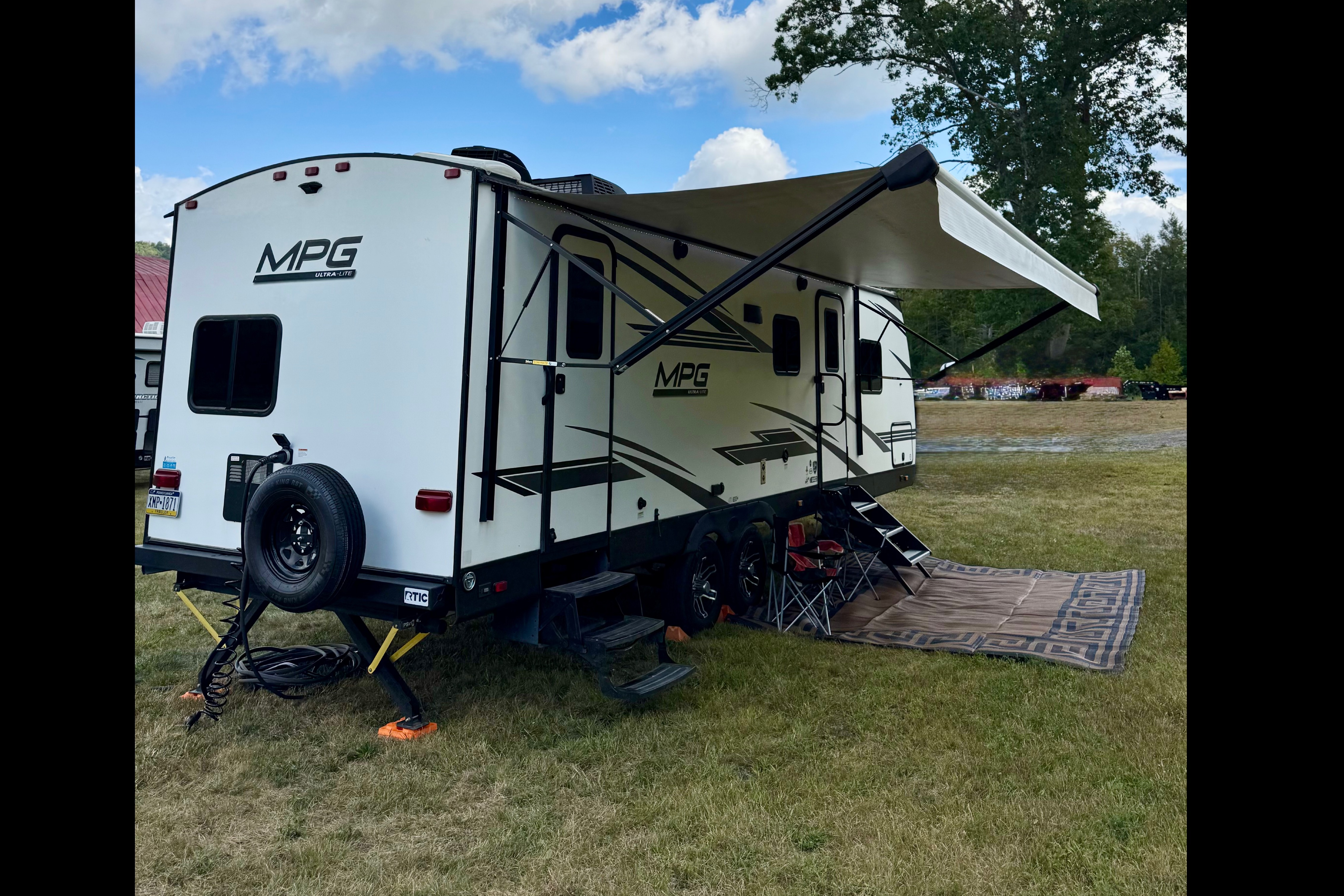 Eugene's Cruiser RV Travel Trailer
