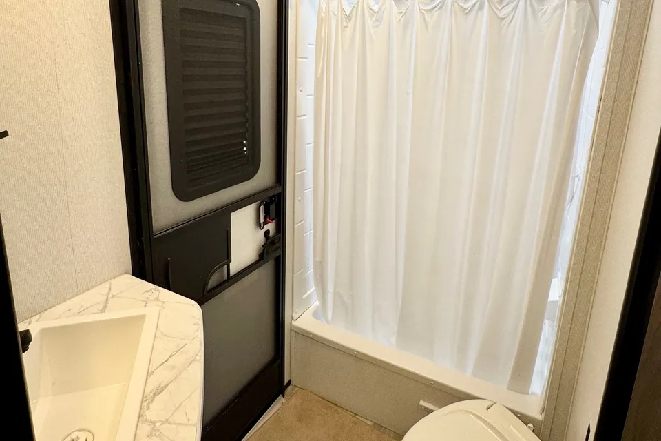 Eugene's Cruiser RV Travel Trailer