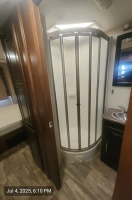 Luxury Georgetown 351DS Class A RV Rental!