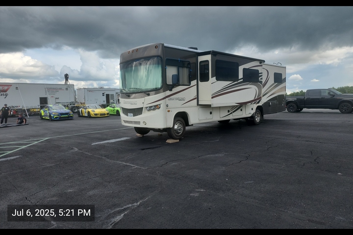Luxury Georgetown 351DS Class A RV Rental!