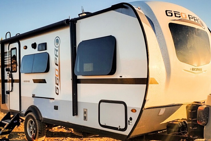 Upgraded Off Grid System - Geo Pro 19FBS Rental!