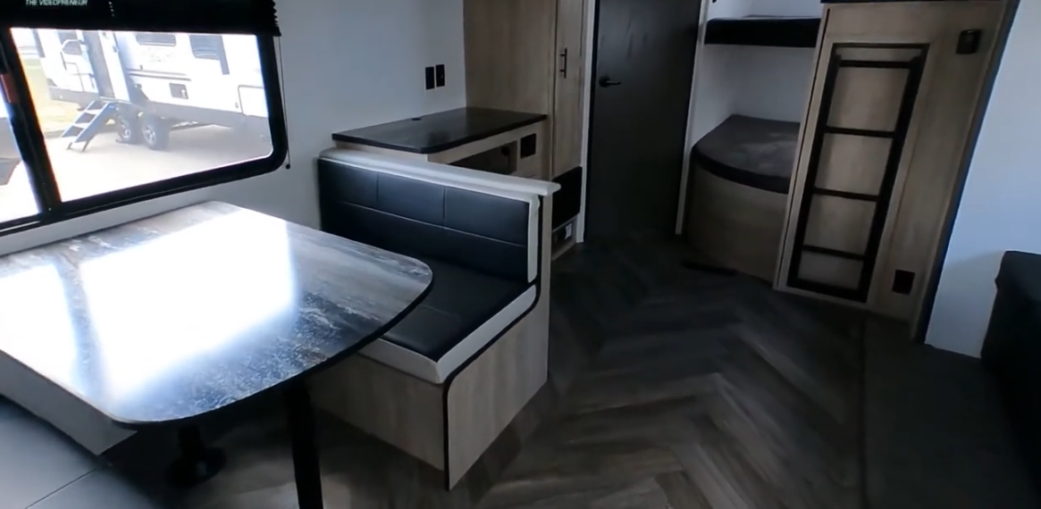 Mitchell's Prowler 290BH Travel Trailer