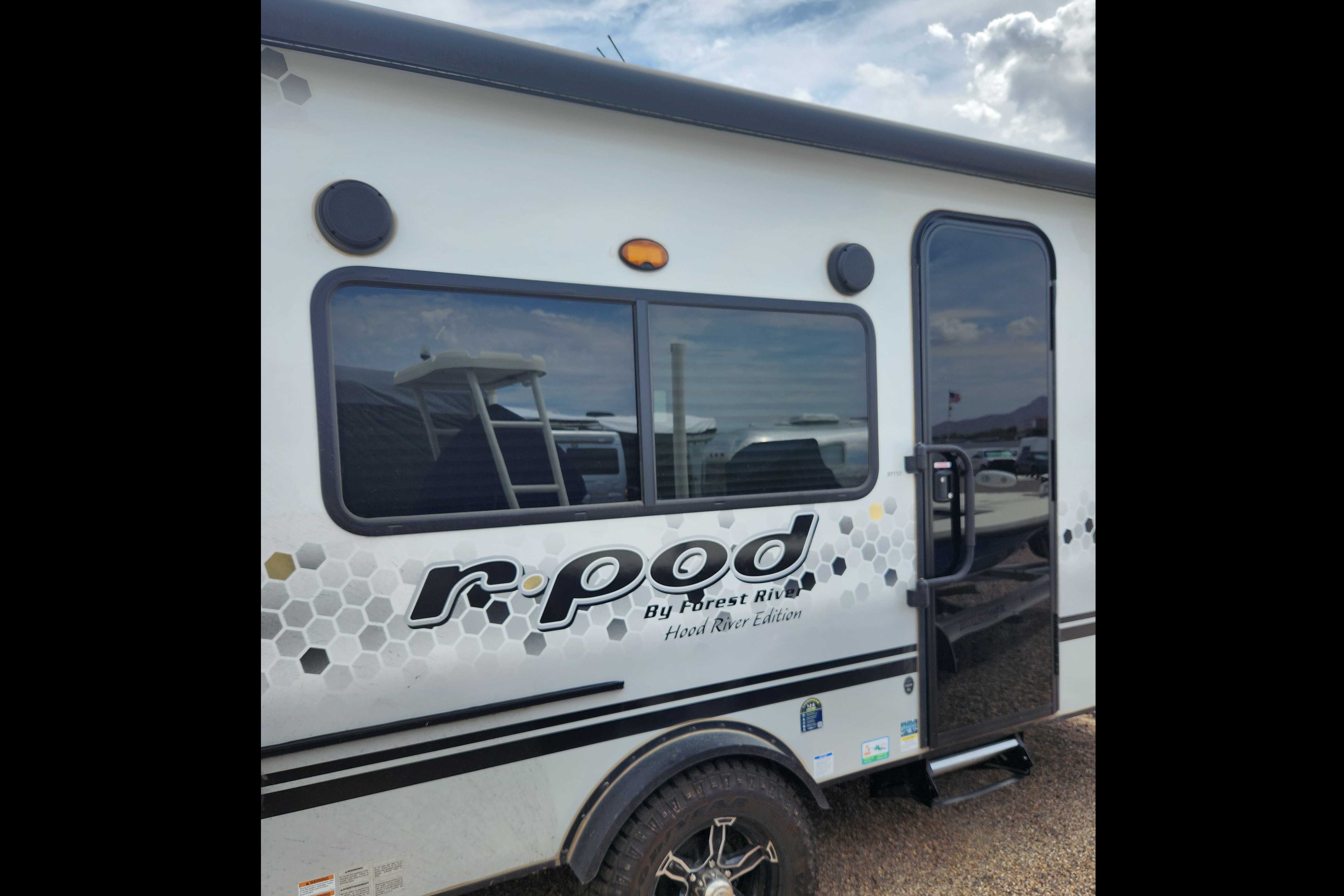 The Giles's Forest River Rpod Travel Trailer