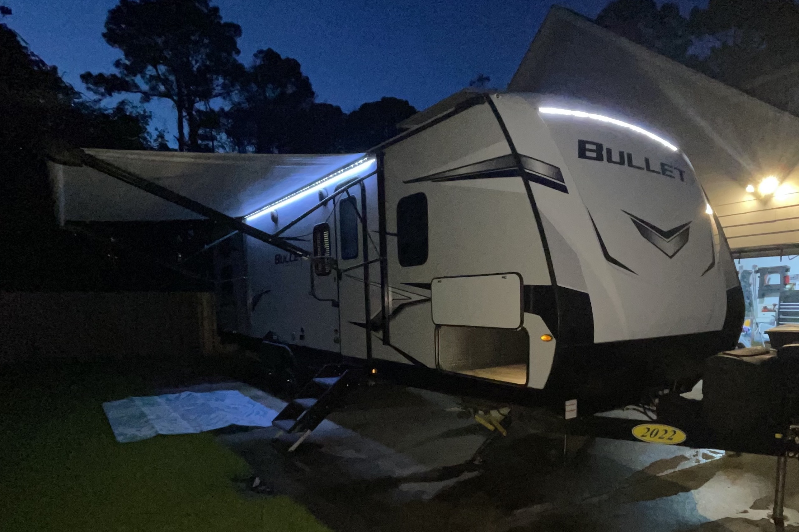 👀Sleeps 8-10! 2 AC’s 🥵Privacy! Has it all! Delivered and Setup!