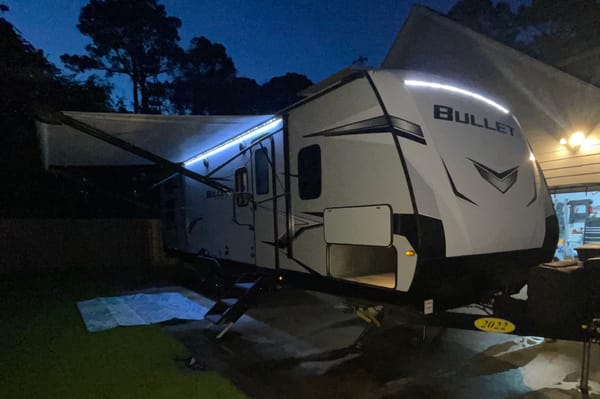 👀Sleeps 8-10! 2 AC’s 🥵Privacy! Has it all! Delivered and Setup!