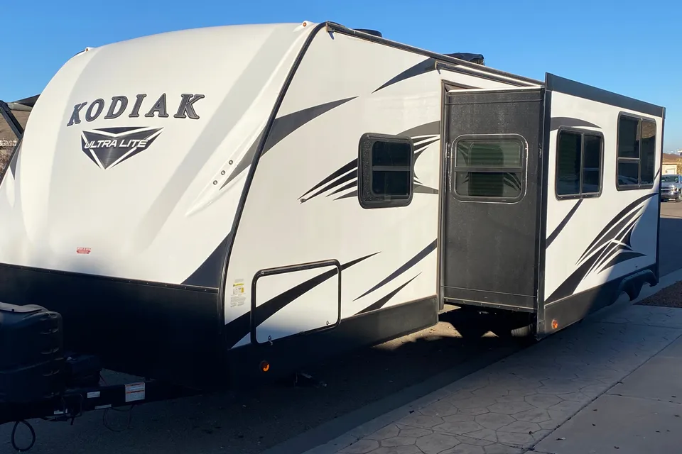 Robert's Dutchmen M-283BHSL Travel Trailer