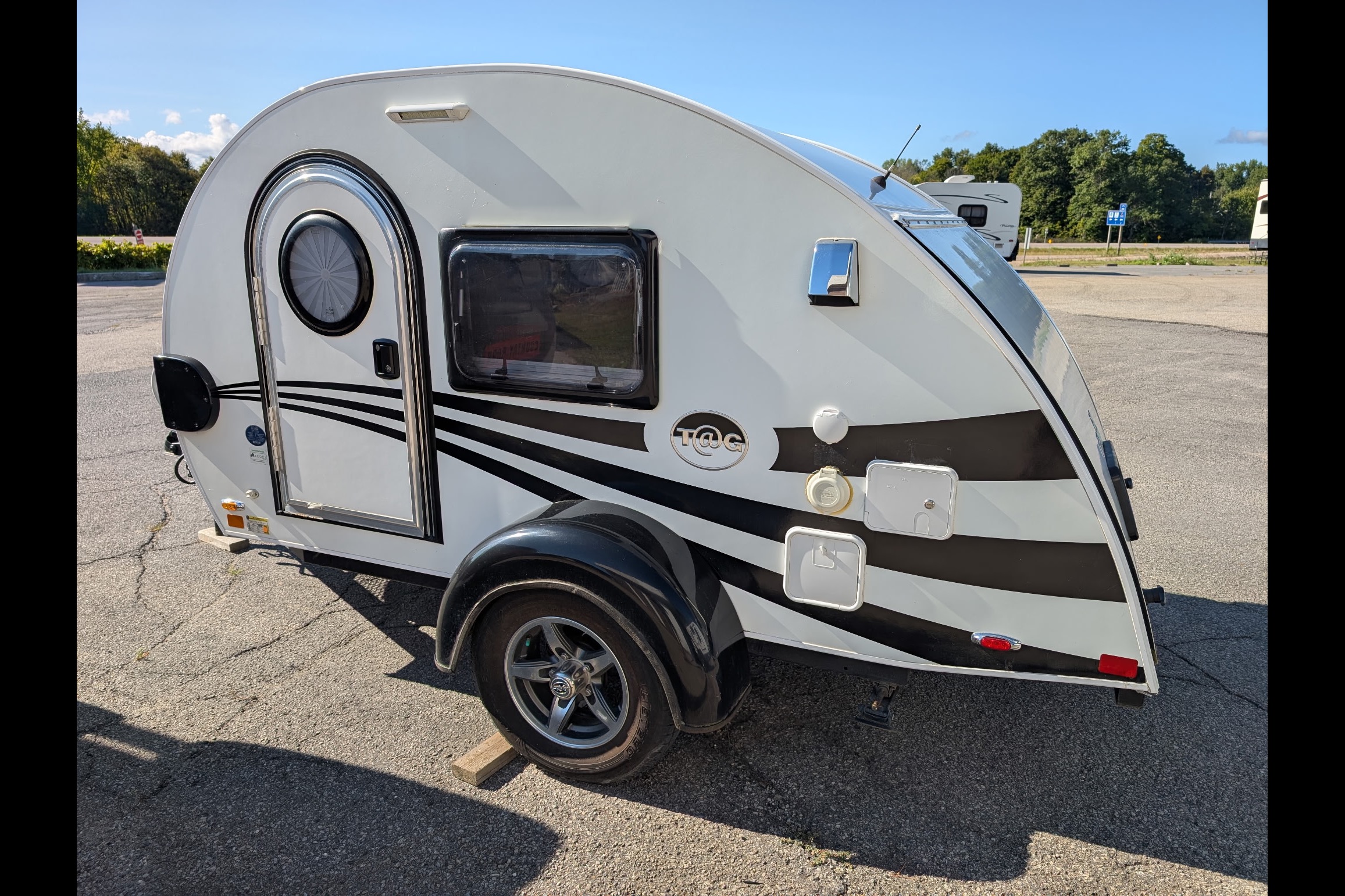 Stylish Teardrop Getaway - Perfect for 2 - Simple, Stress-Free Camping