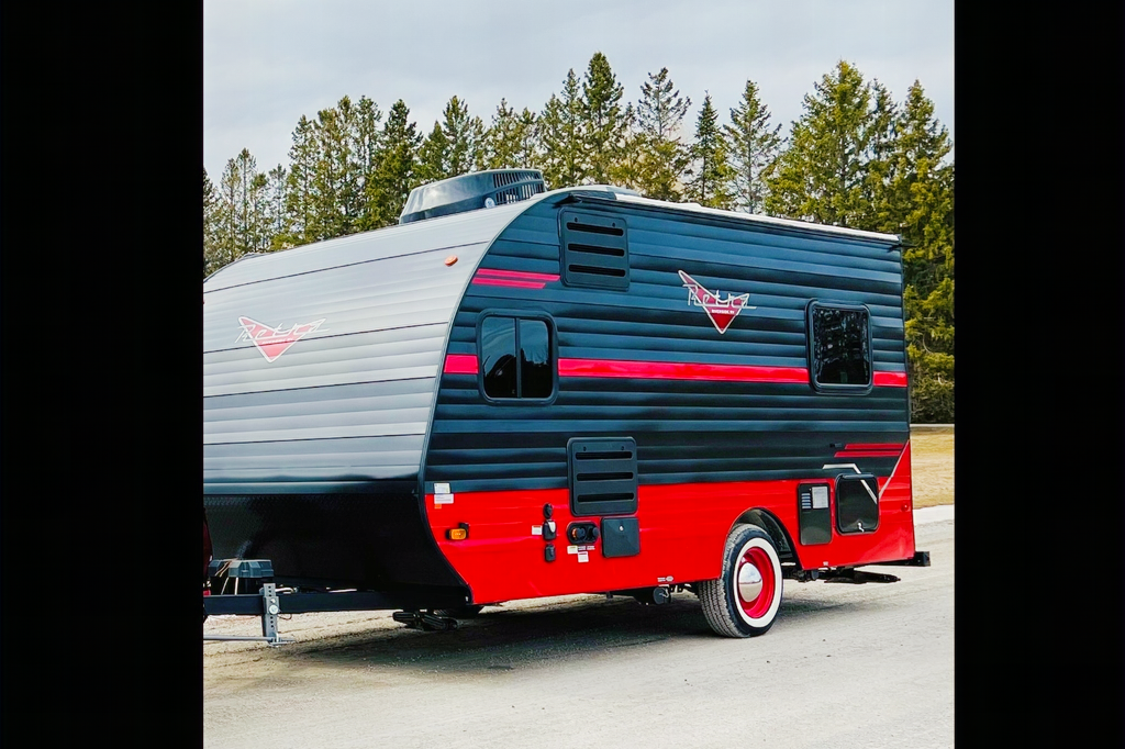 2022 Retro 165 (2,840 LBS & Solar Panel)