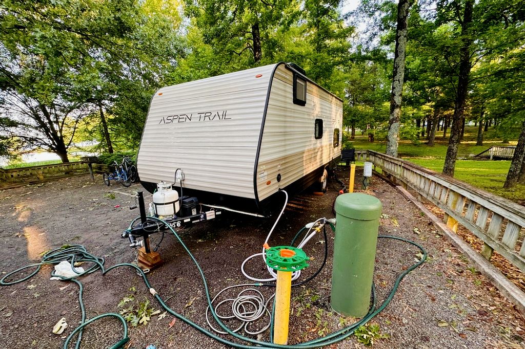 🚐 The Campventure Cruiser 🚐 Sleeps 6 • Dutchman Travel Trailer • Ready for adventure!