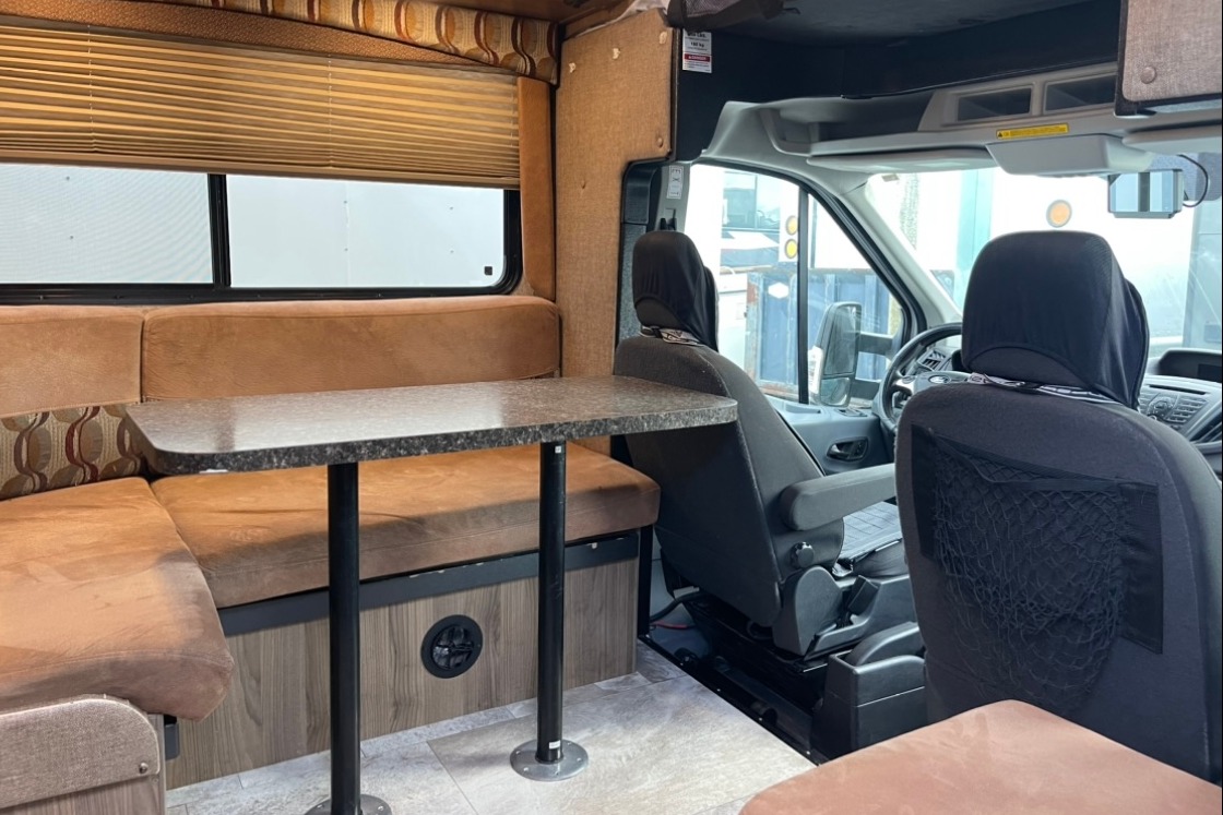 Best on Gas RV – Save on Fuel + Solar Powered