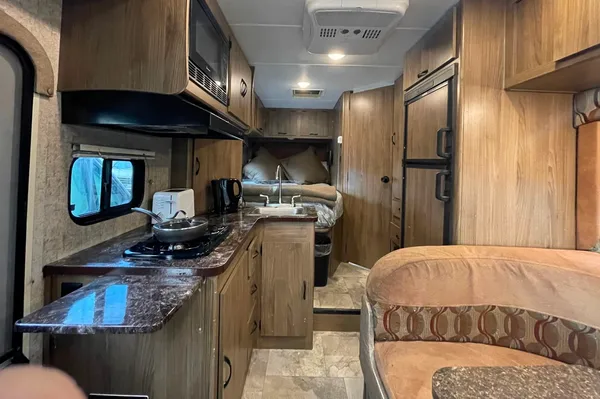 Best on Gas RV – Save on Fuel + Solar Powered