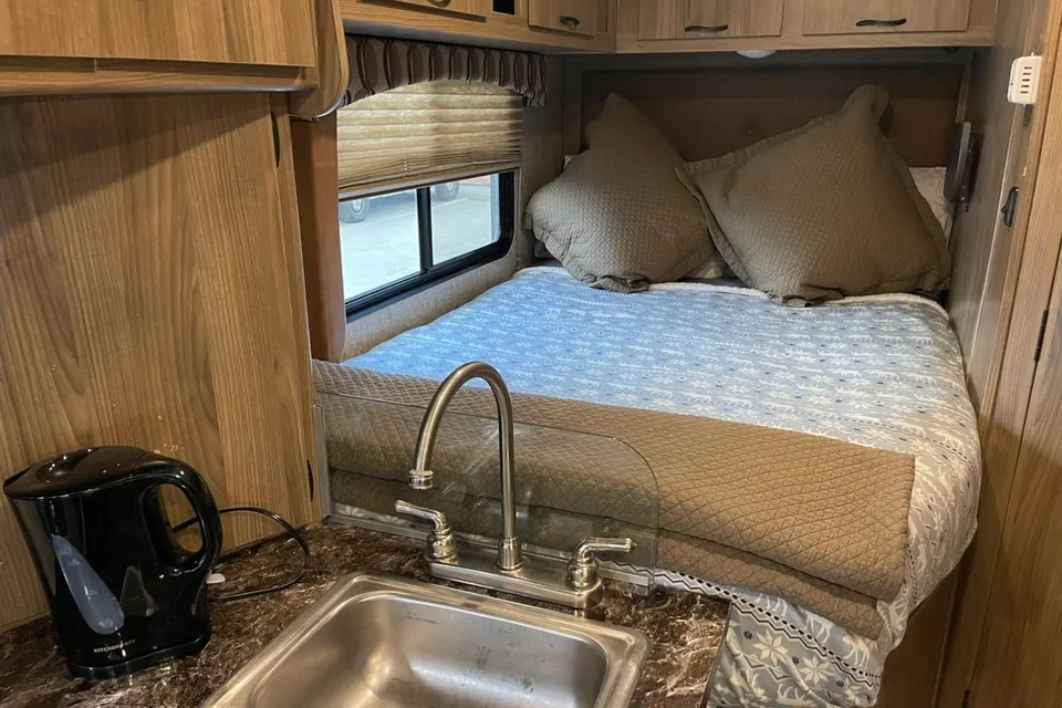 Best on Gas RV – Save on Fuel + Solar Powered