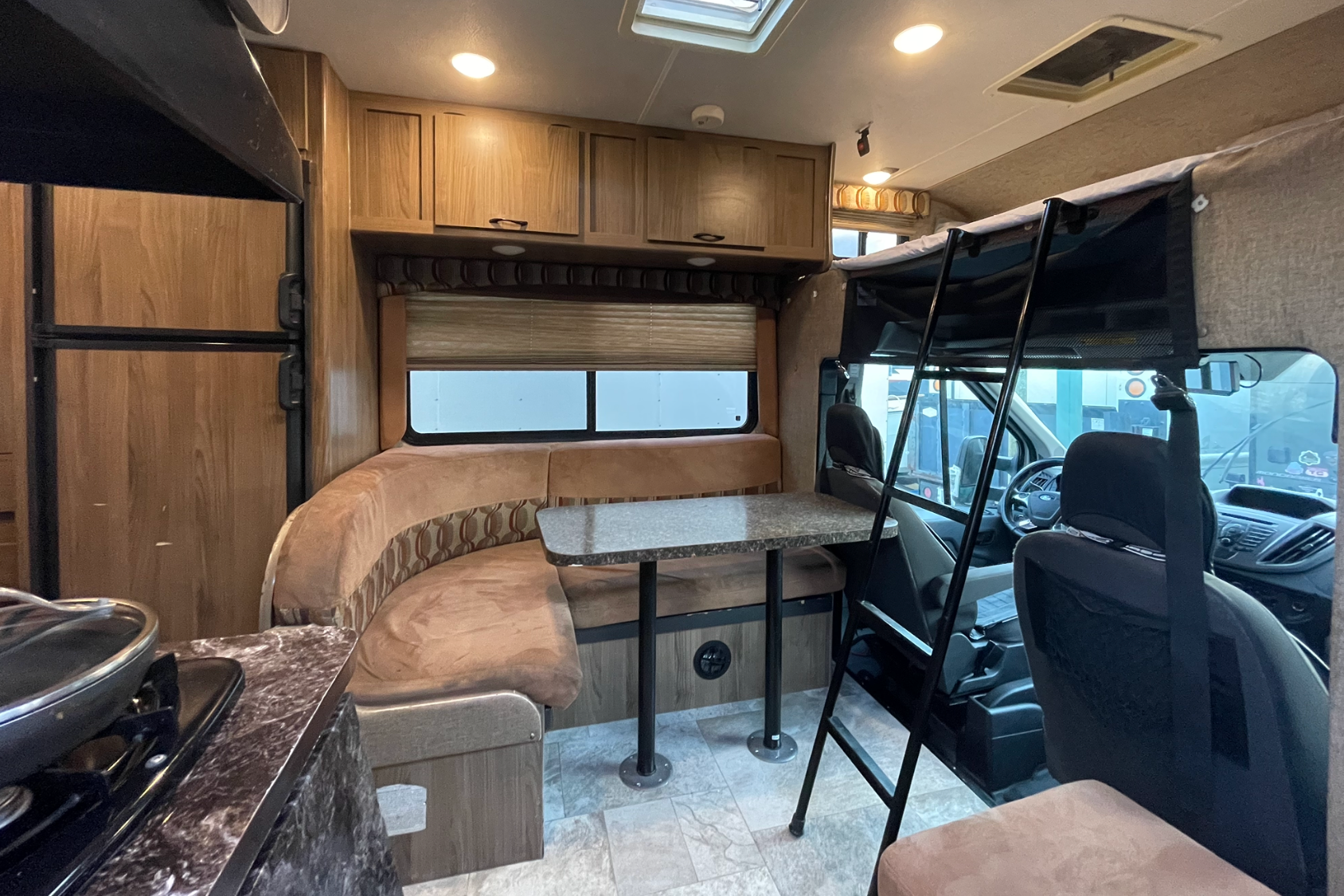 Best on Gas RV – Save on Fuel + Solar Powered
