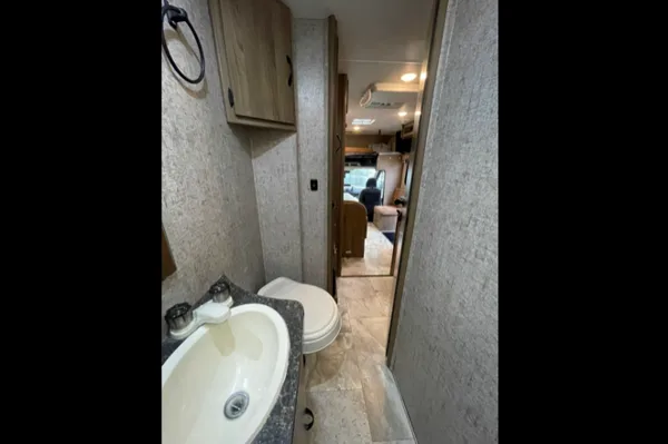 Best on Gas RV – Save on Fuel + Solar Powered