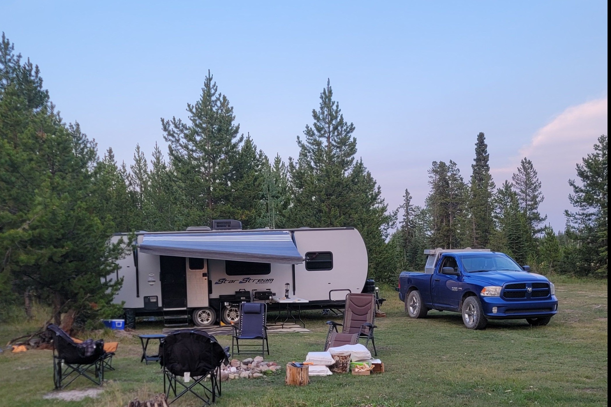 Neil's Starcraft M-24QB Travel Trailer