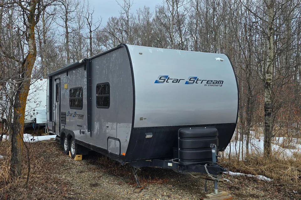 Neil's Starcraft M-24QB Travel Trailer