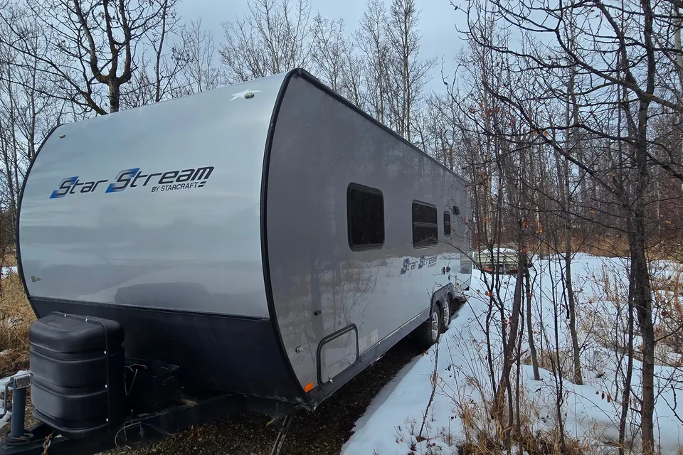 Neil's Starcraft M-24QB Travel Trailer