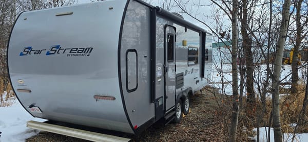 Neil's Starcraft M-24QB Travel Trailer