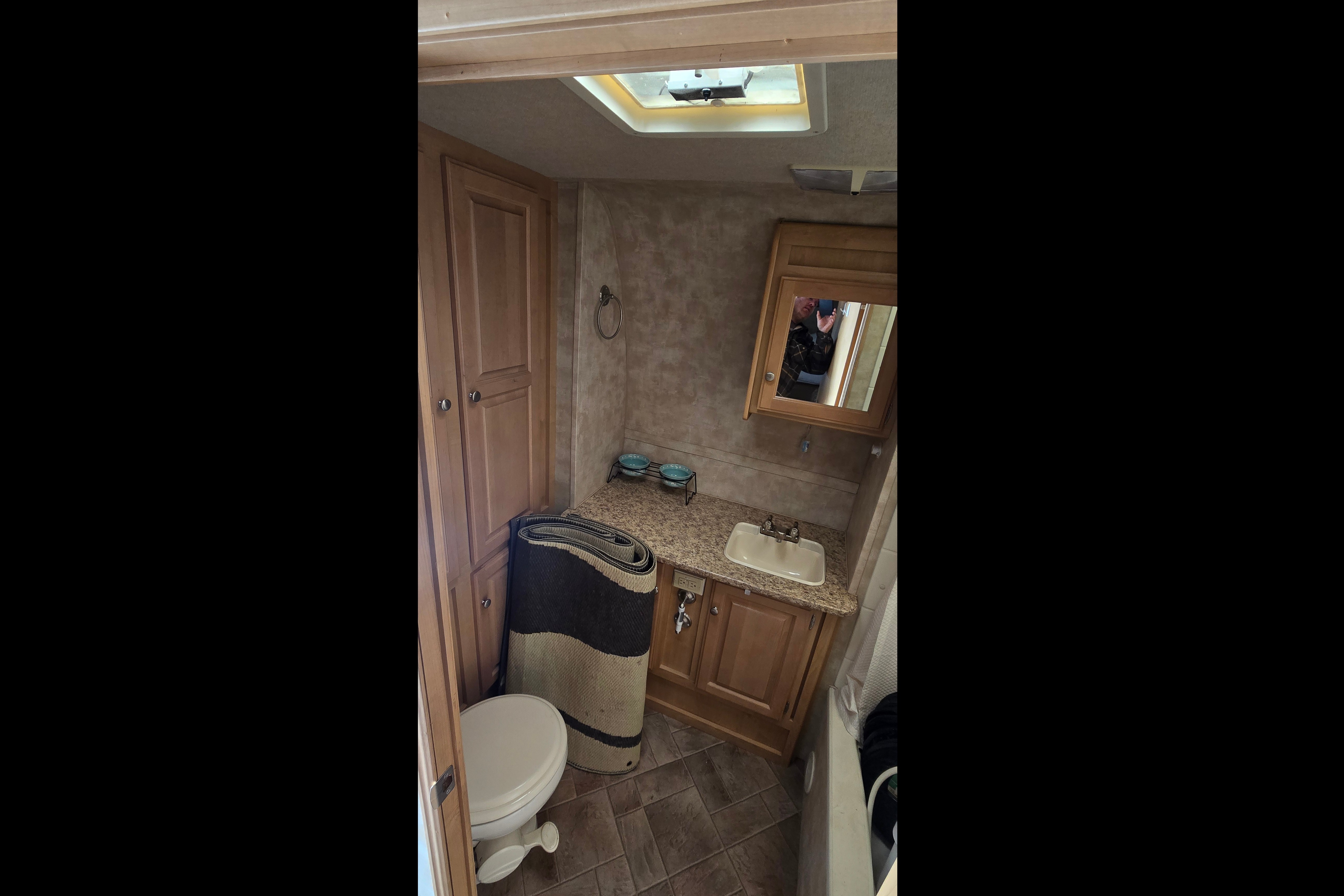 Neil's Starcraft M-24QB Travel Trailer